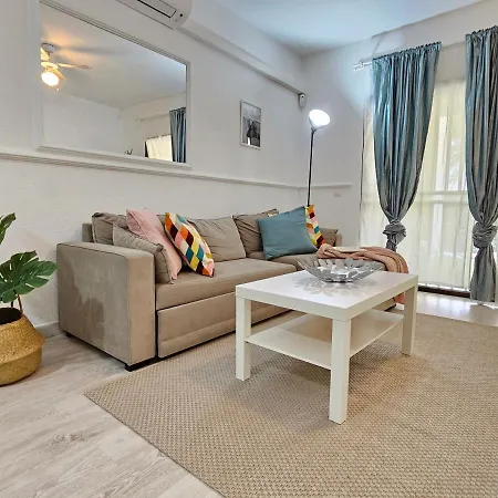 Apartment & Refreshing Pool Holidays Air-conditioning , Costa Adeje (Tenerife)